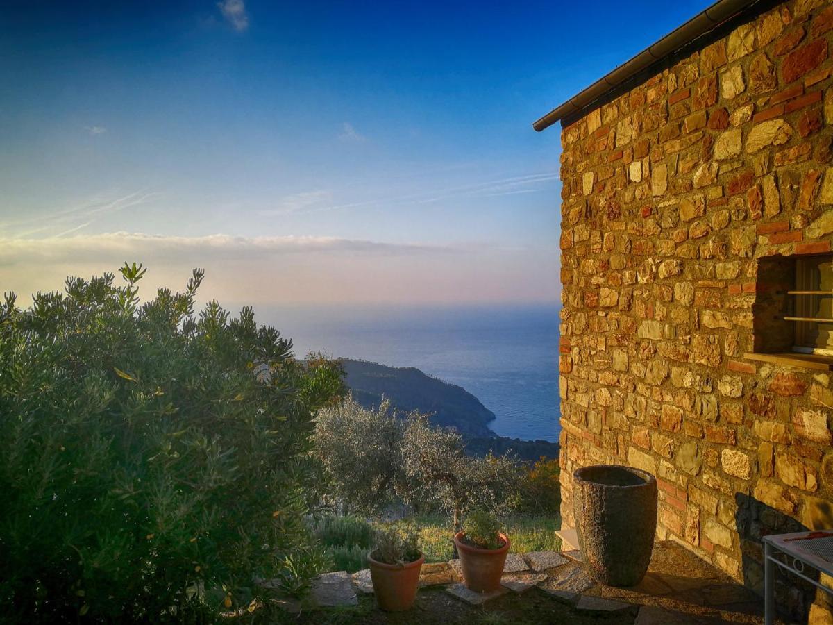 Cottage La Torre Del Pittore Bonassola Exteriör bild